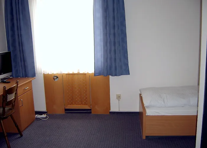 Buergerhaus فندق شتاينباخ أم تاونوس