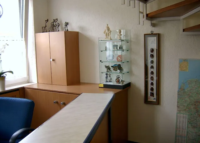 فندق Buergerhaus 3*